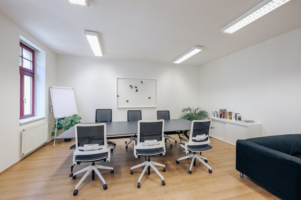 Soukromá kancelář - meetingová místnost