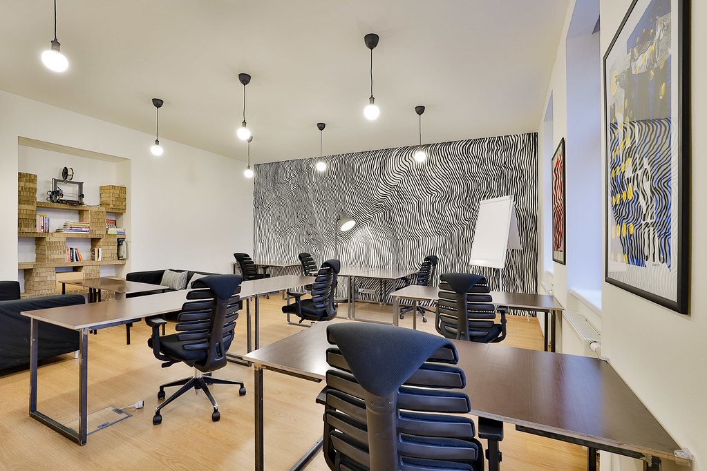 Coworkingový prostor coworK28 - hlavní sál